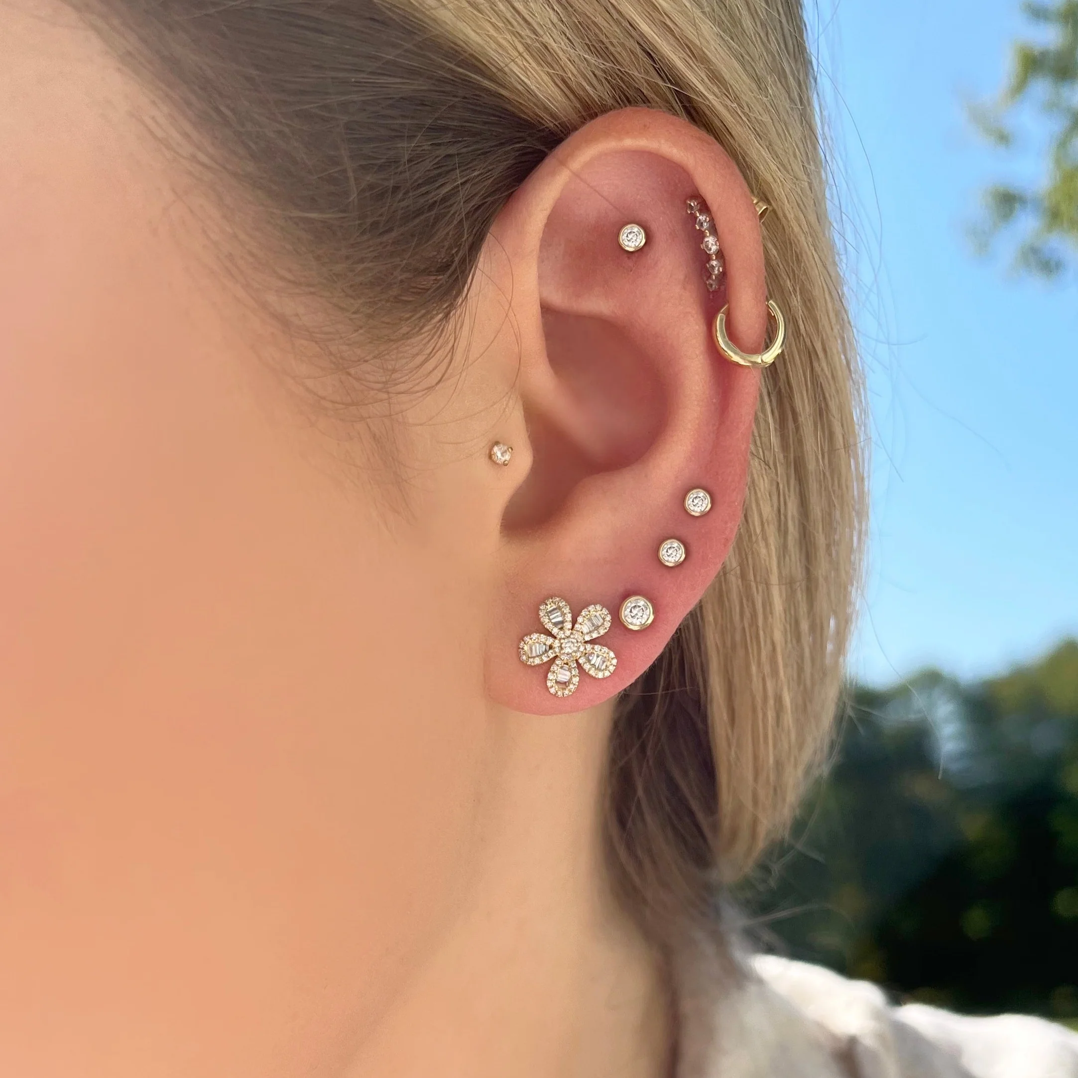 14K GOLD BAGUETTE DIAMOND FLOWER STUDS - Image 2
