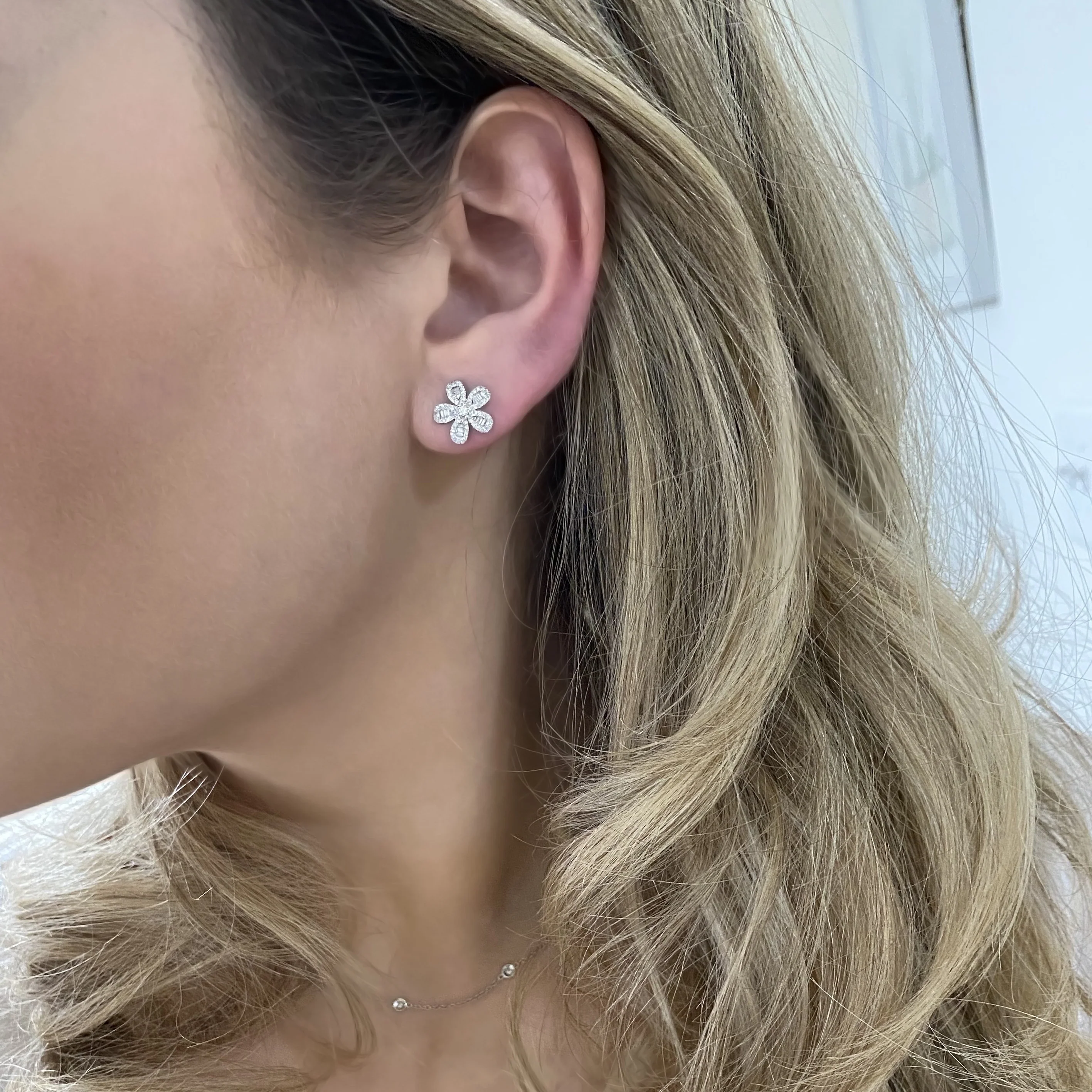 14K GOLD BAGUETTE DIAMOND FLOWER STUDS - Image 5