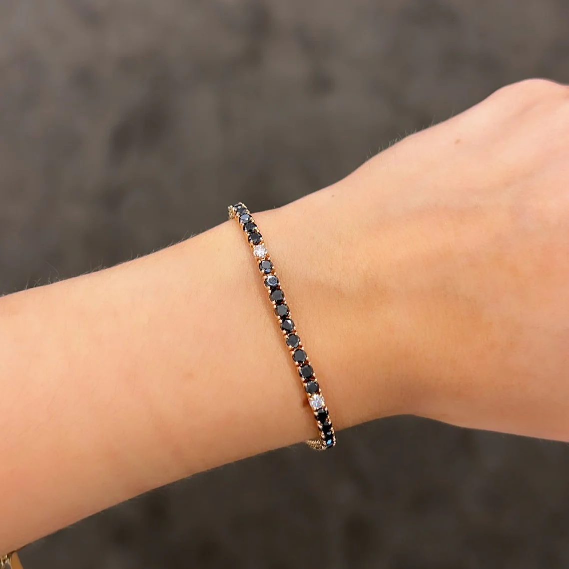 14K GOLD DIAMOND AND BLACK DIAMOND MEDIUM HILARY TENNIS BRACELET - Image 5