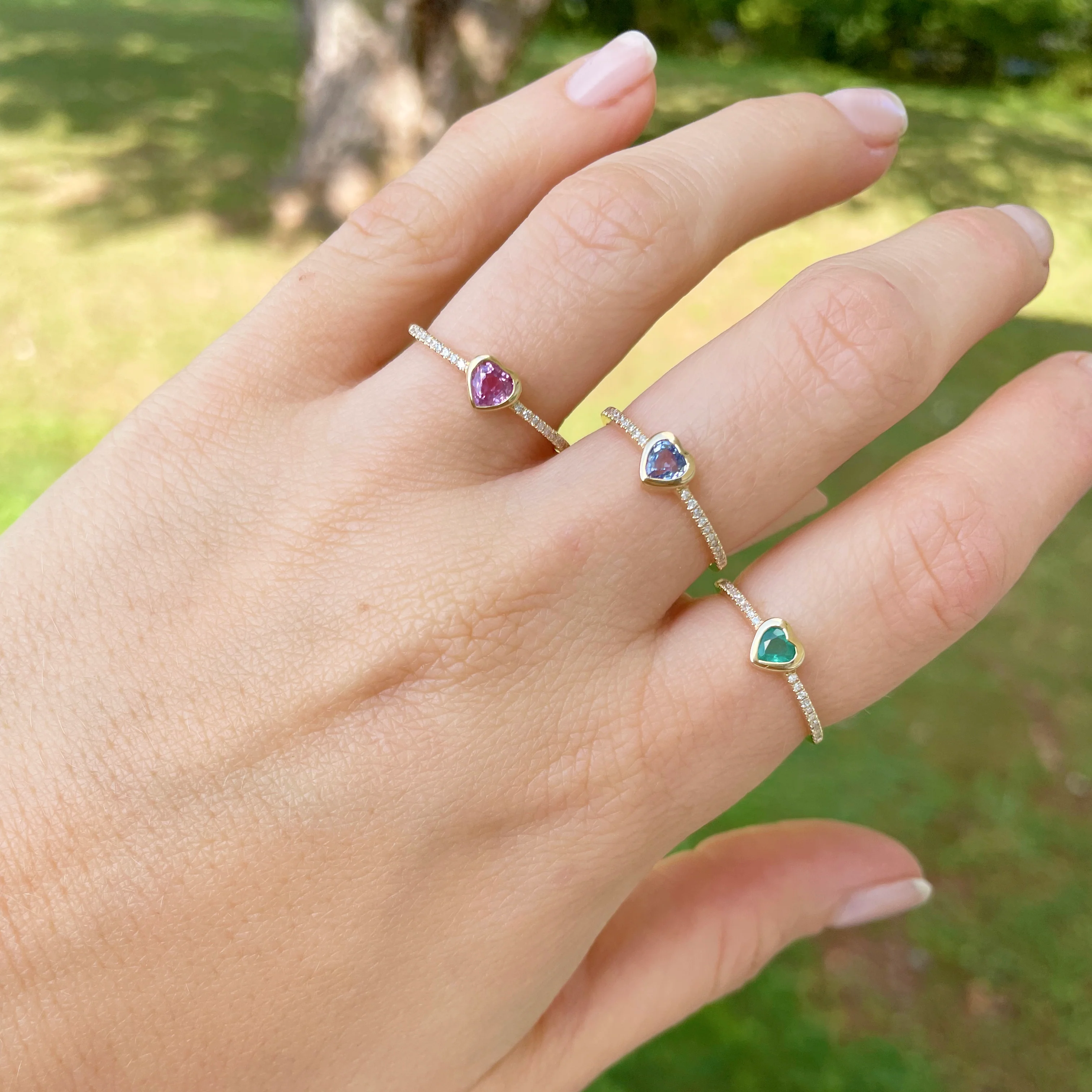14K GOLD DIAMOND AND EMERALD MILANA HEART RING - Image 3