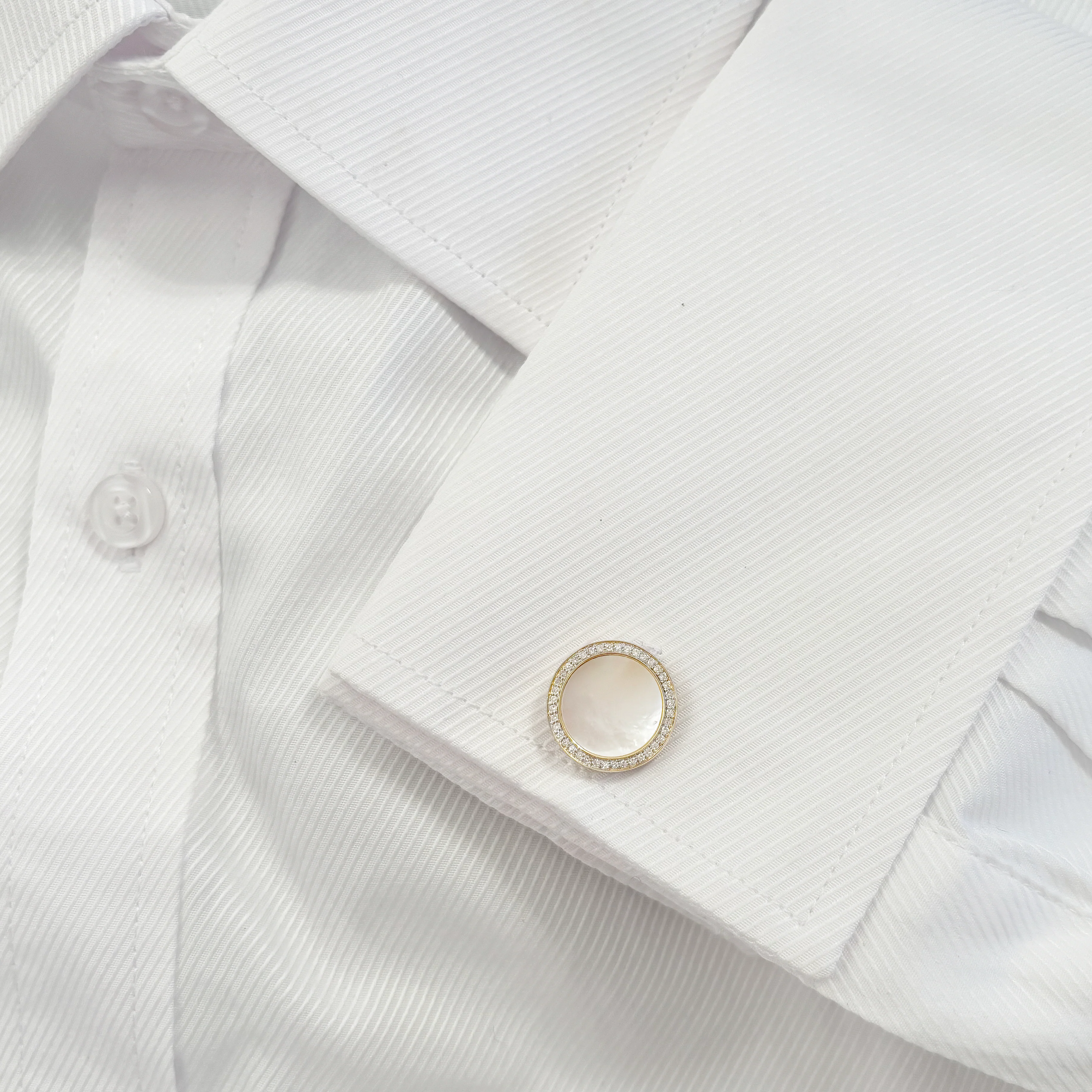 14K GOLD DIAMOND AND MOTHER OF PEARL JERRY CUFFLINKS - Image 2