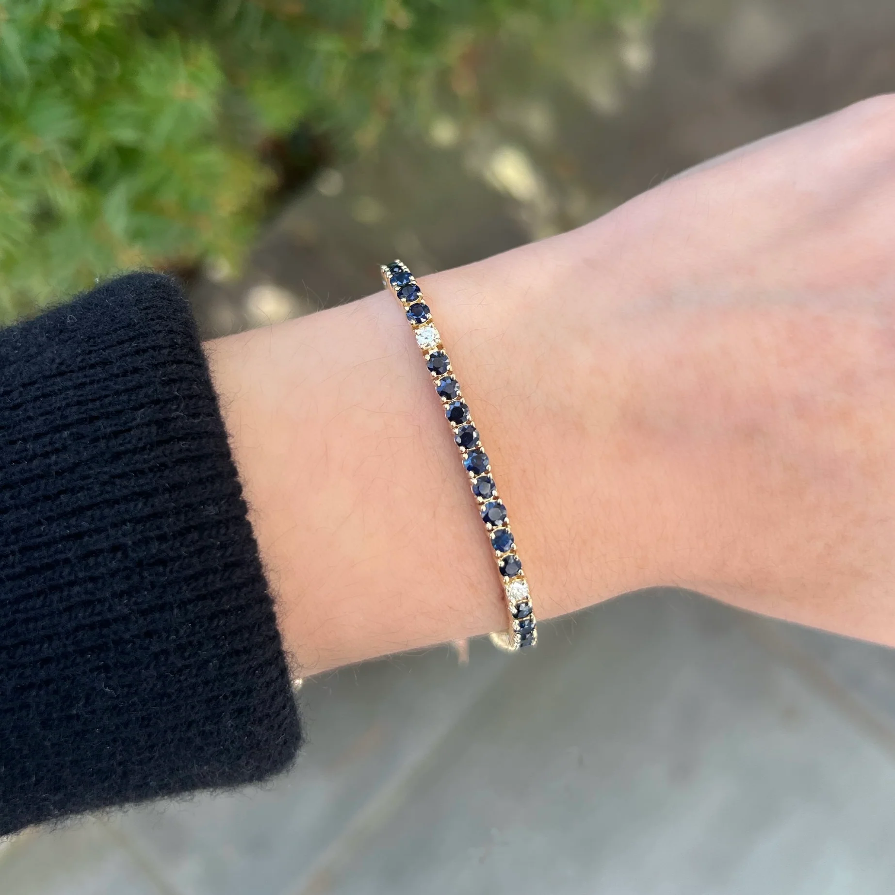 14K GOLD DIAMOND AND SAPPHIRE MEDIUM HILARY TENNIS BRACELET - Image 4