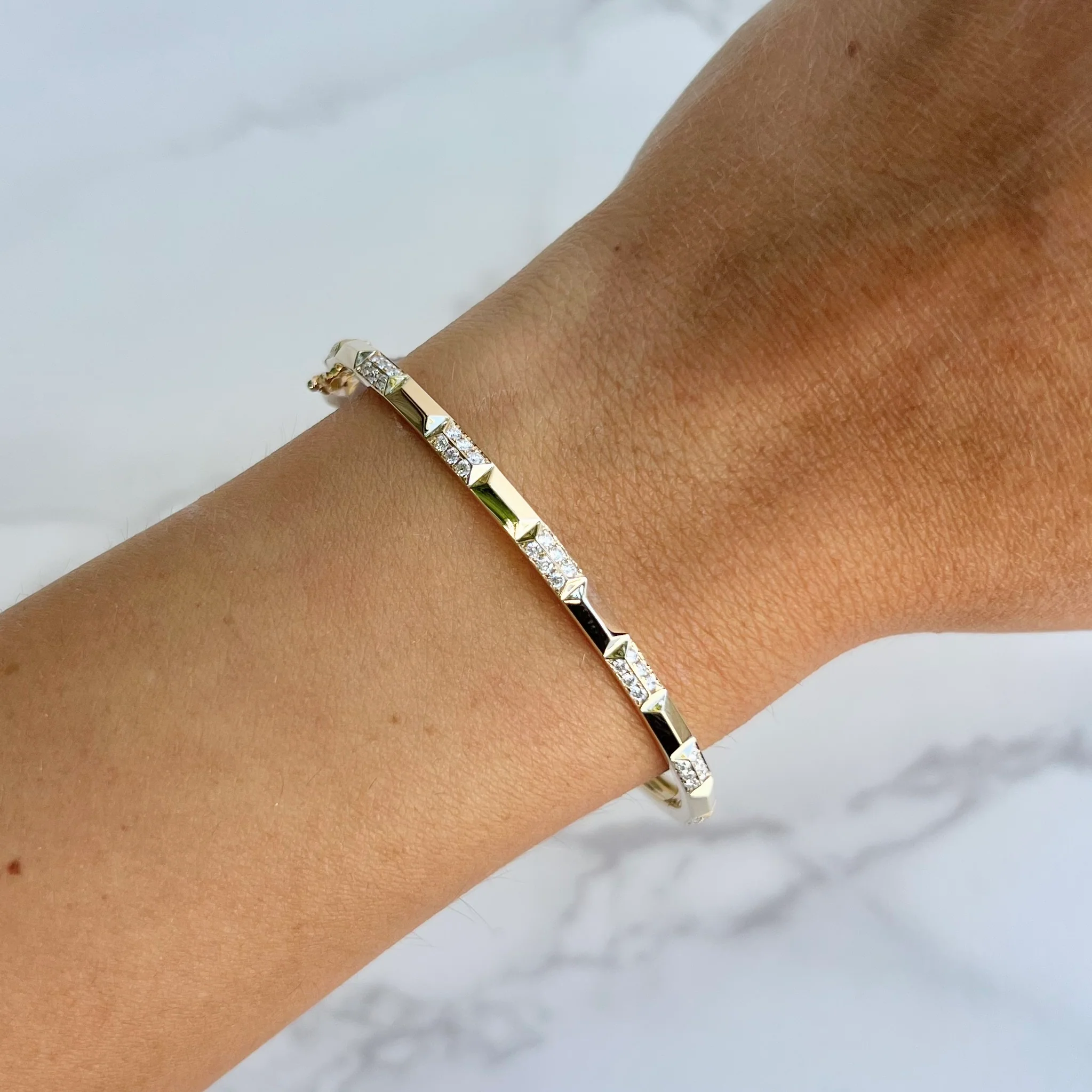 14K GOLD DIAMOND AVRIL BANGLE - Image 3