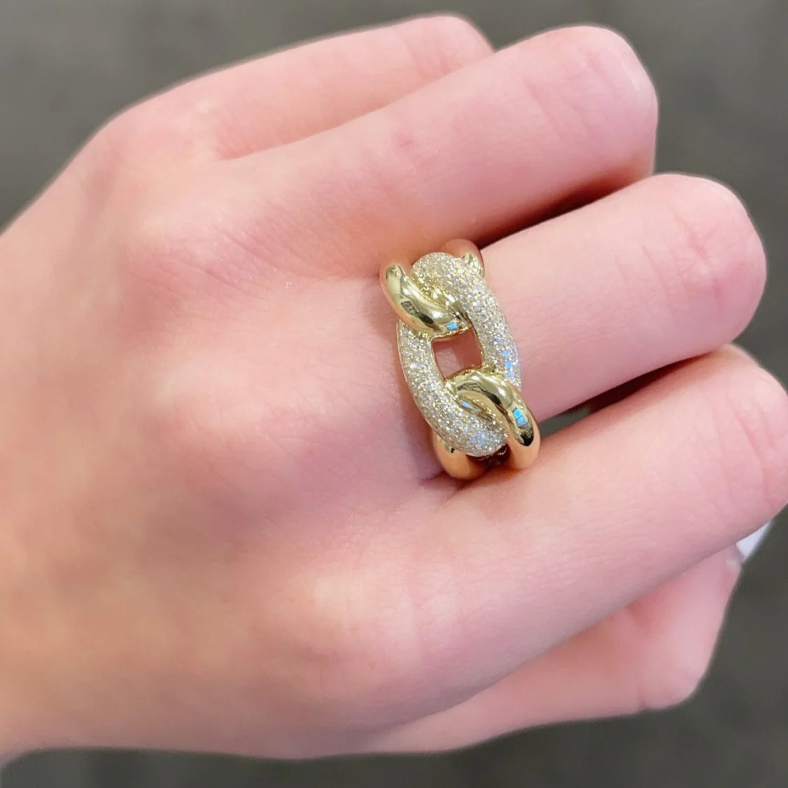 14K GOLD DIAMOND BAILEY RING - Image 3