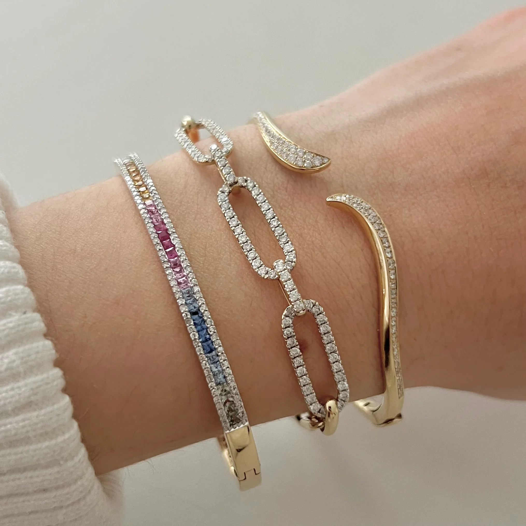 14K GOLD DIAMOND SHIRELLE BANGLE - Image 2
