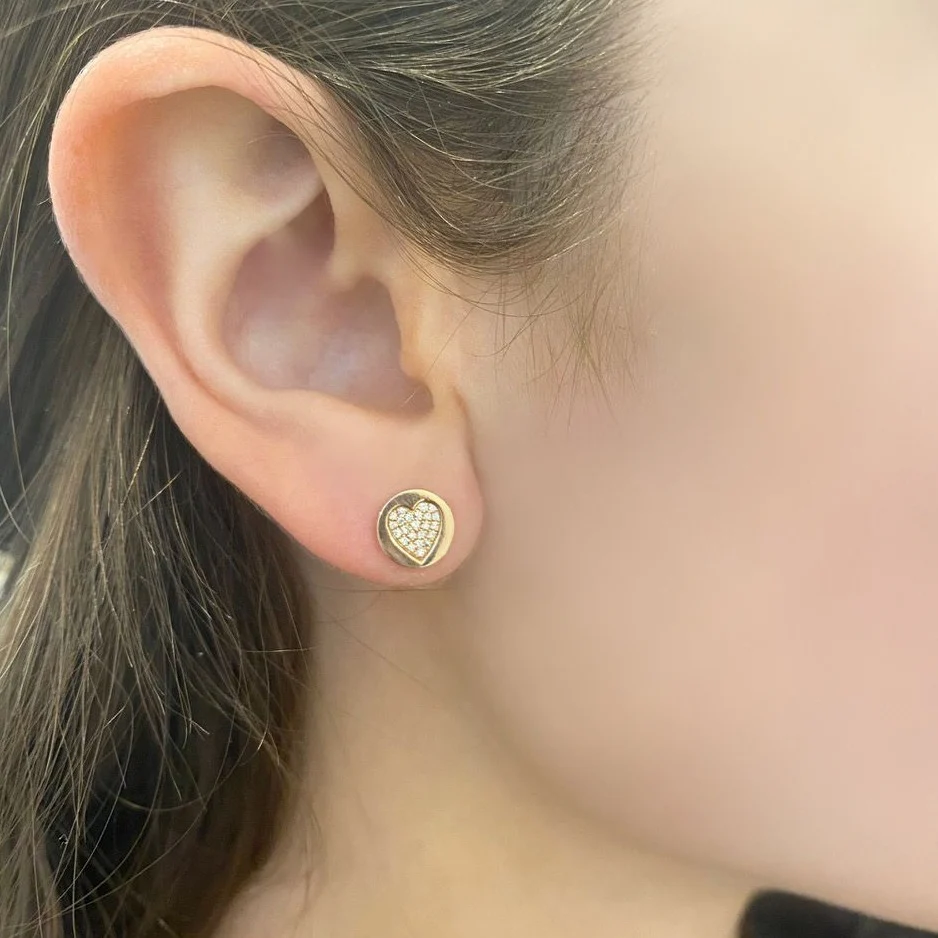 14K GOLD DIAMOND DARA HEART STUDS - Image 2