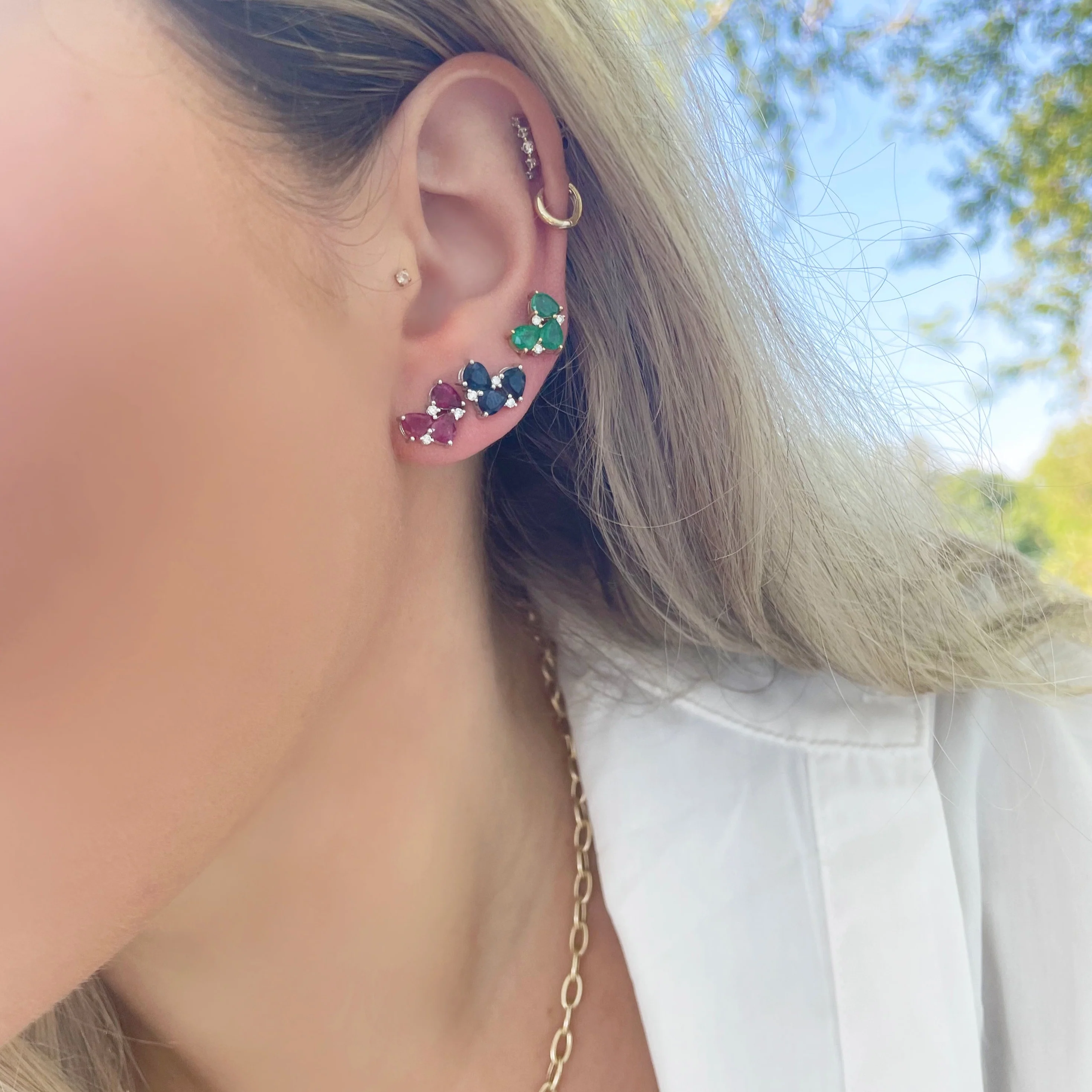 14K GOLD DIAMOND EMERALD MAREN STUDS - Image 3