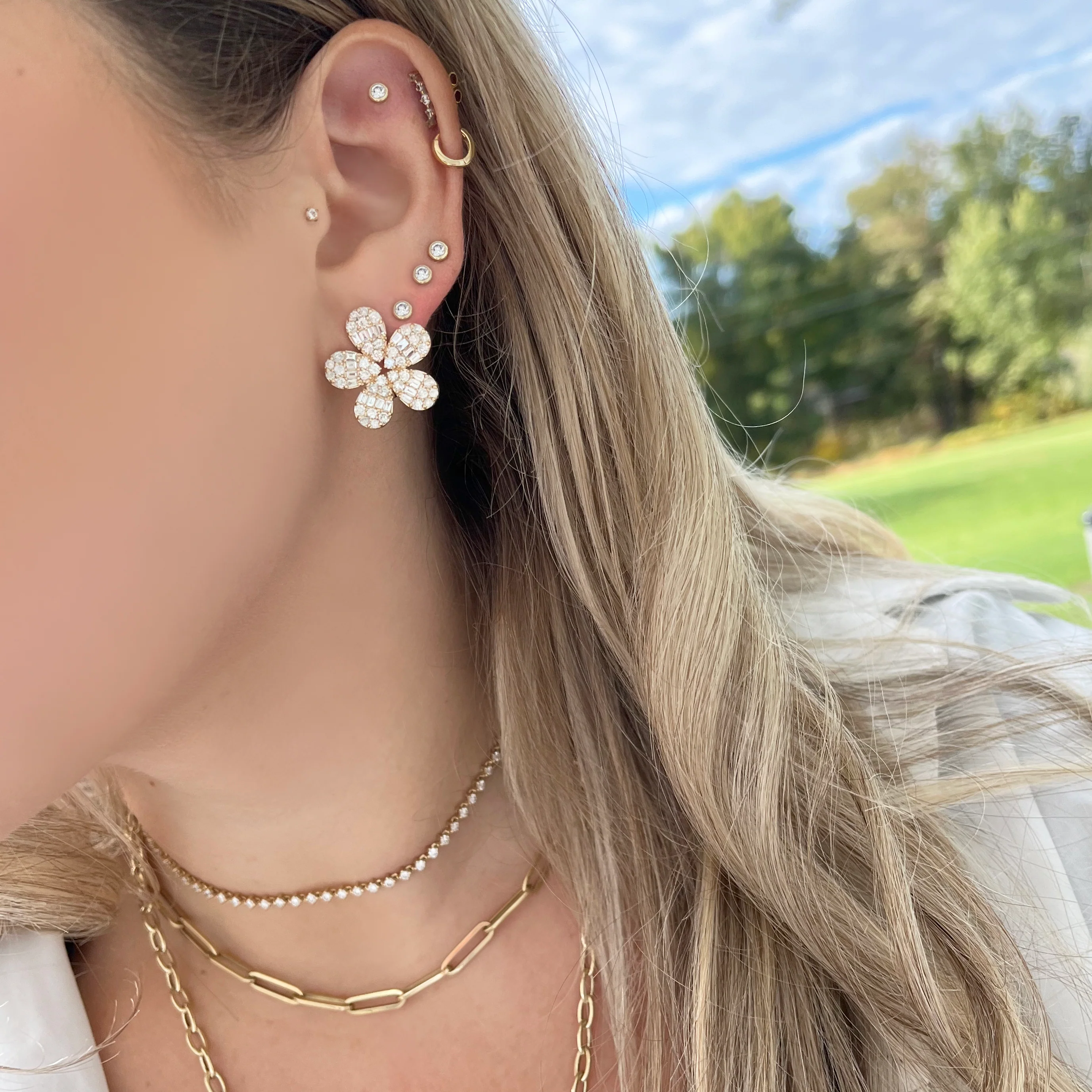 14K GOLD DIAMOND FRANNY FLOWER EARRINGS - Image 3