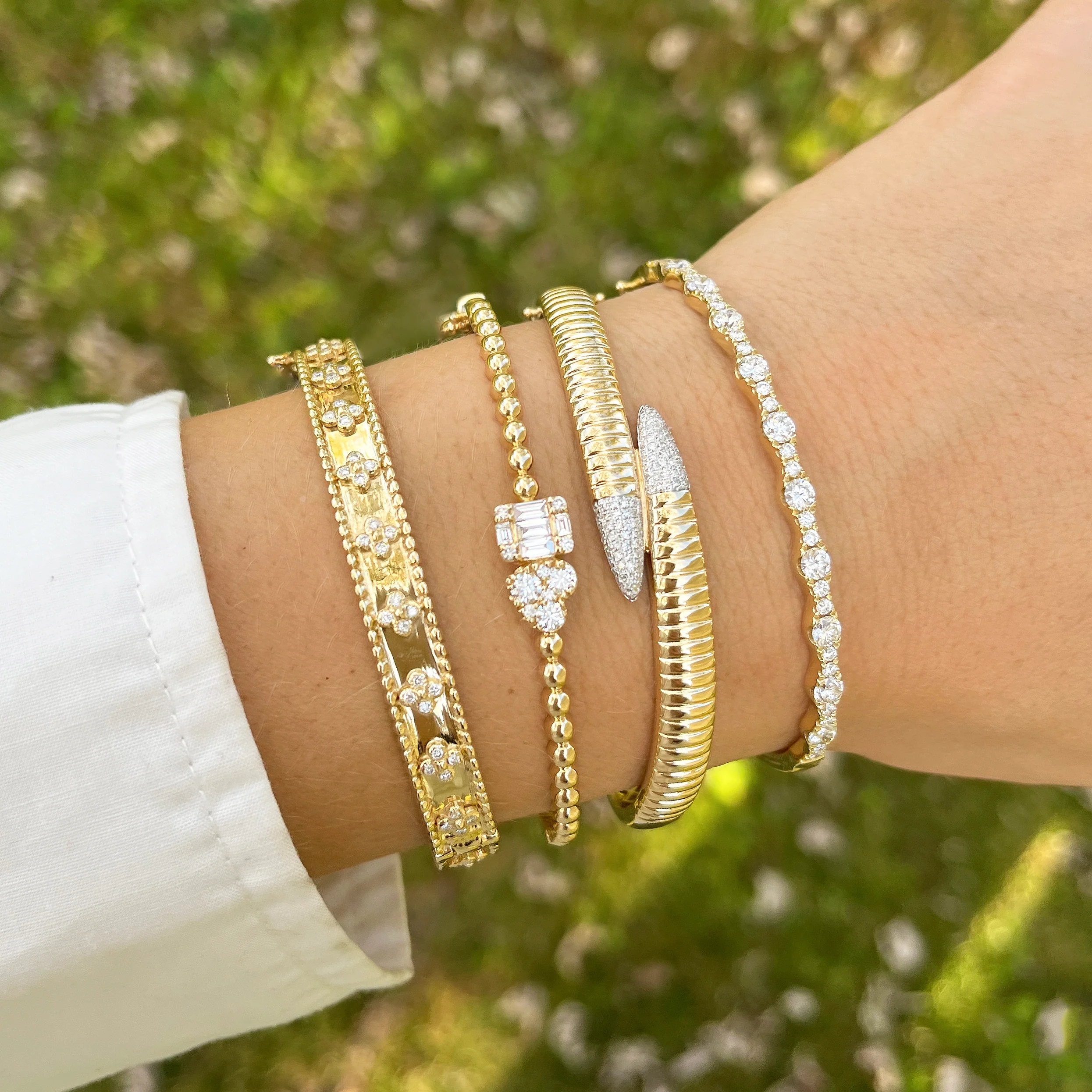 14K GOLD DIAMOND GALIA BANGLE - Image 2