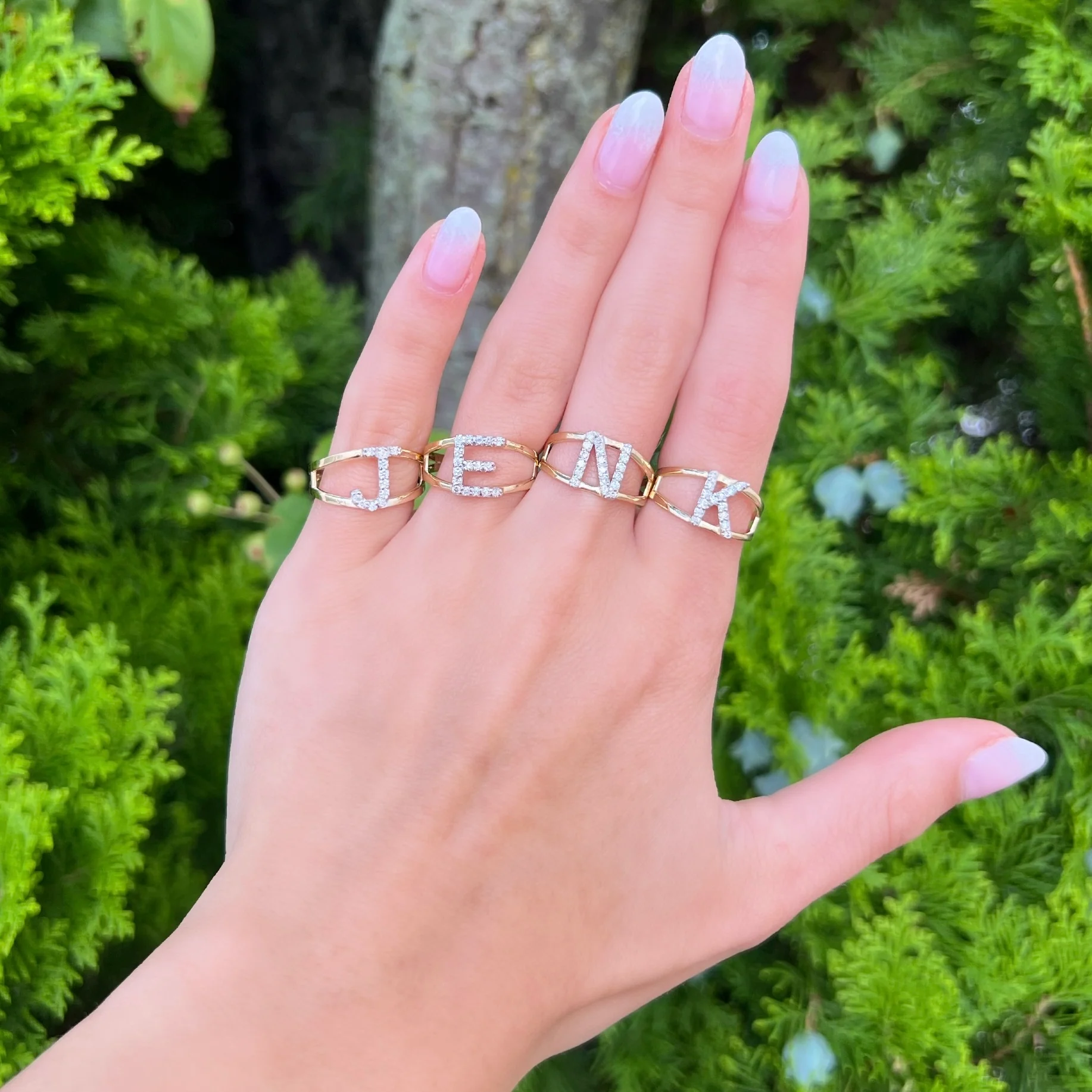 14K GOLD DIAMOND INITIAL RING - Image 3
