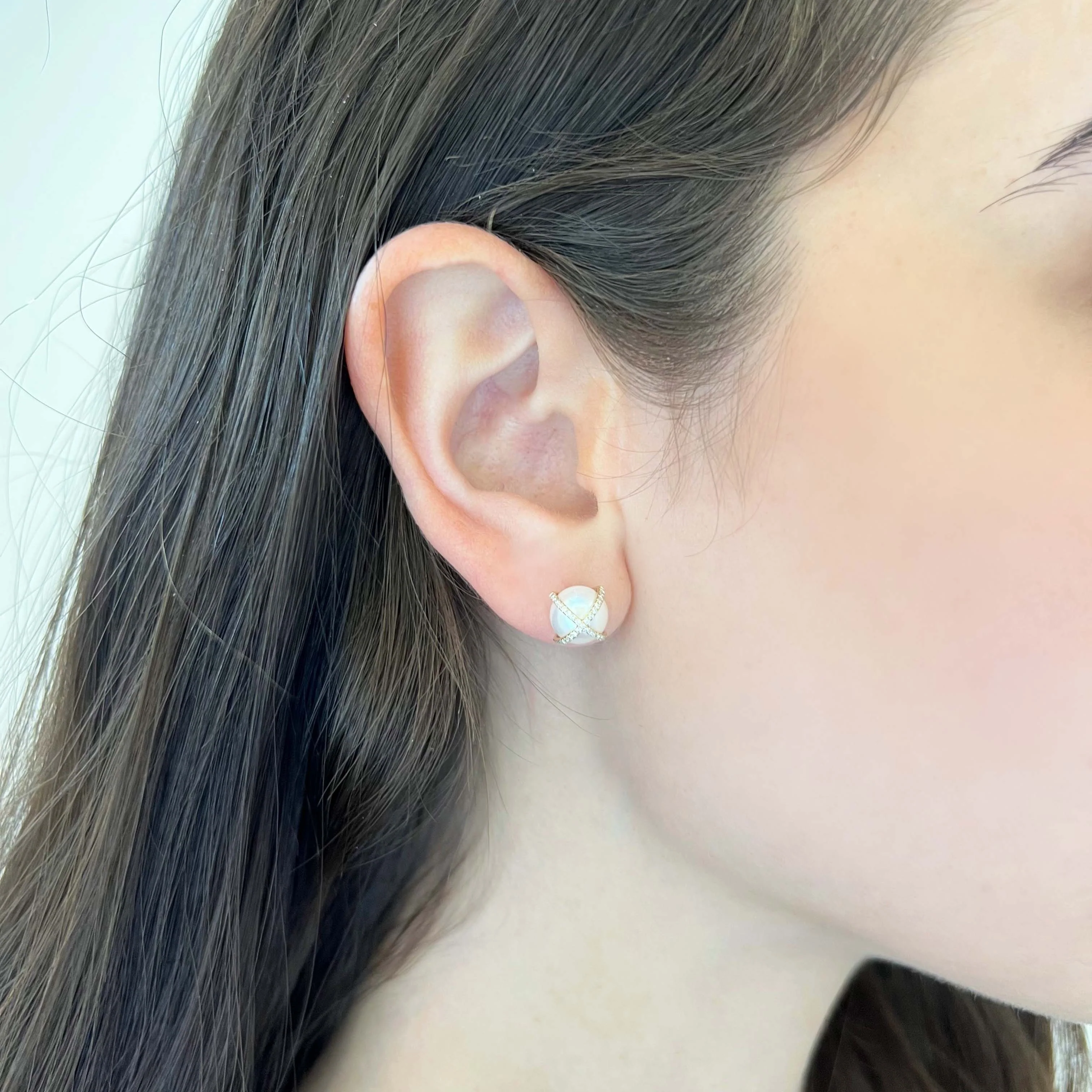 14K GOLD DIAMOND JACLYN PEARL STUDS - Image 3
