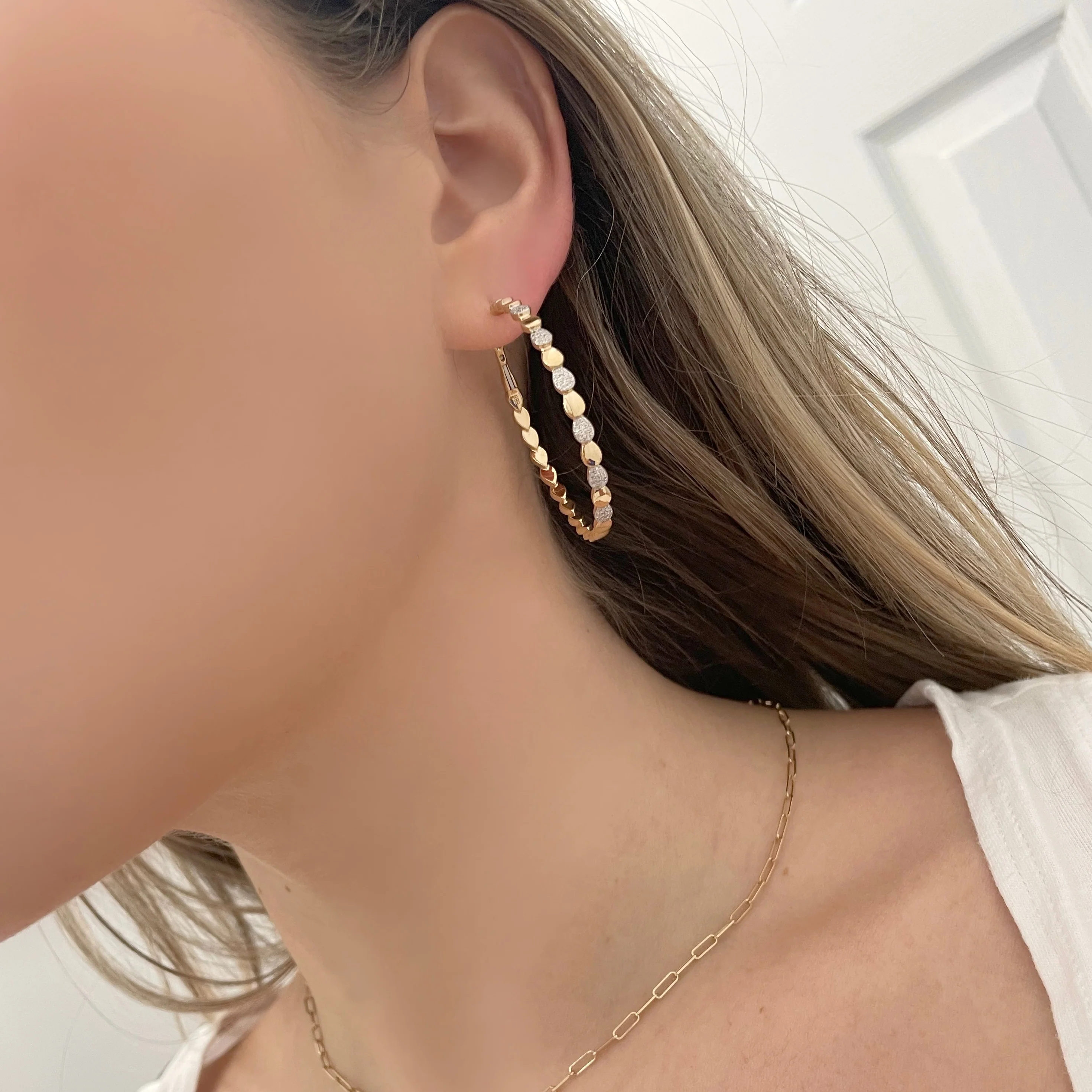 14K GOLD DIAMOND JASMINE HOOPS - Image 2