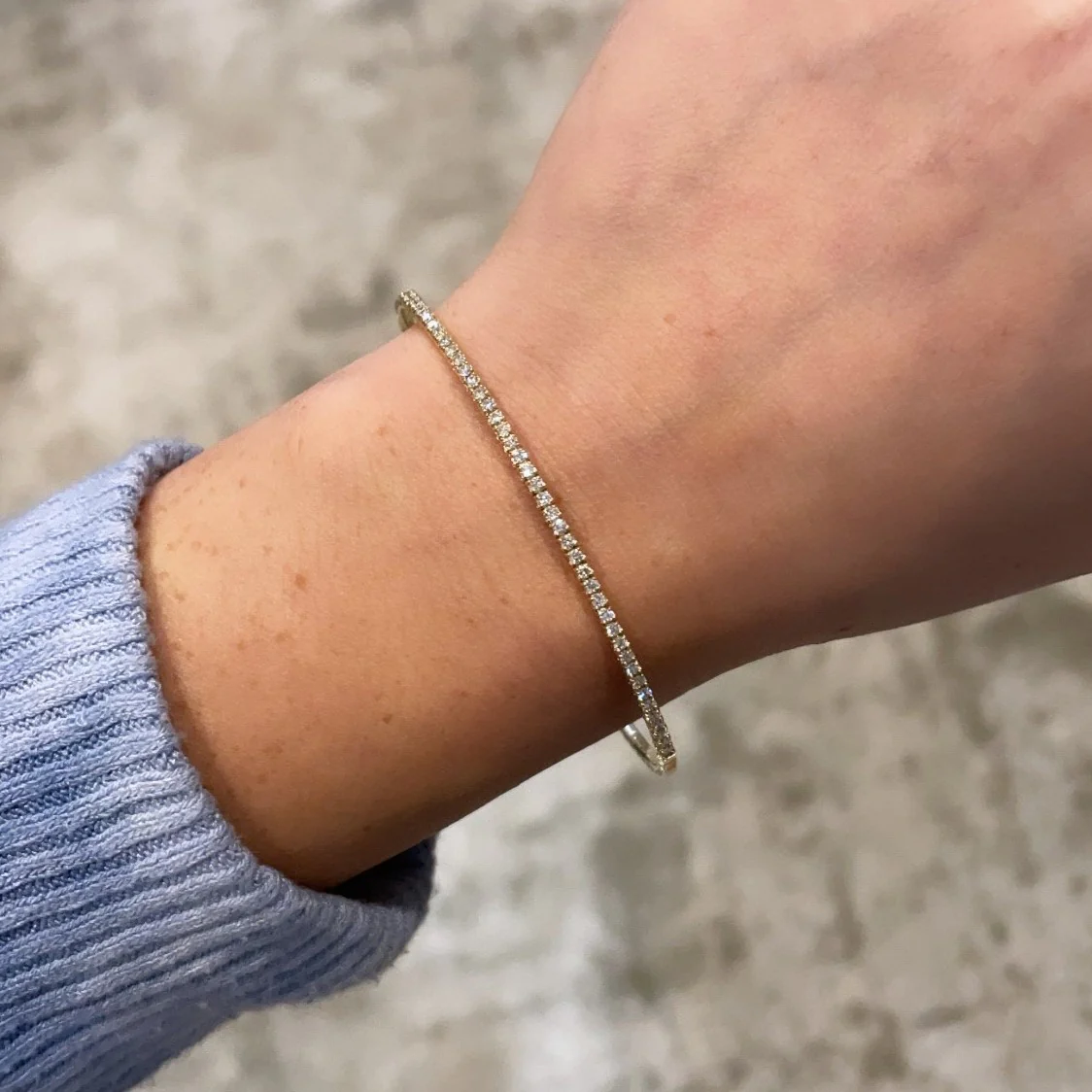 14K GOLD DIAMOND JOELLE FLEX BANGLE - Image 8