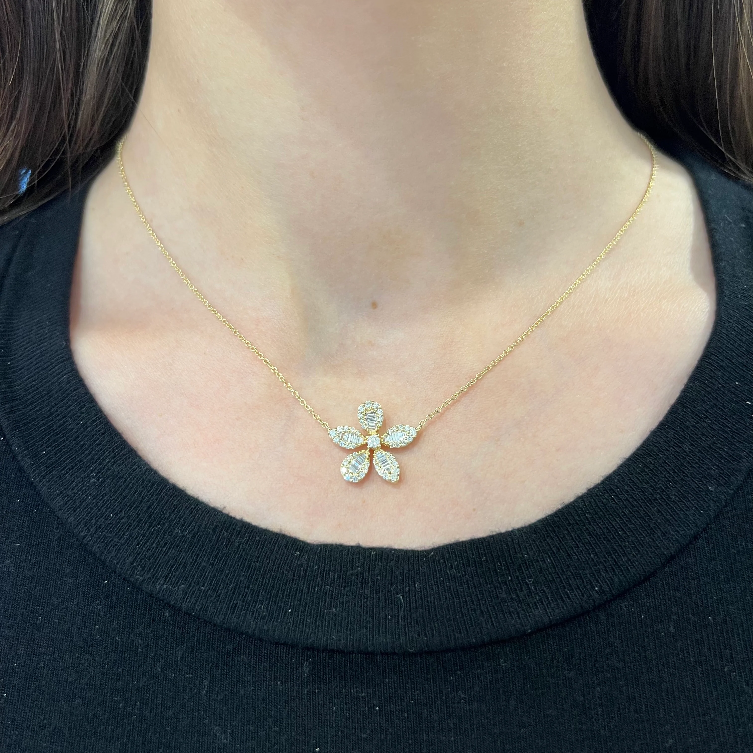 14K GOLD DIAMOND LARGE ROSIE NECKLACE - Image 4
