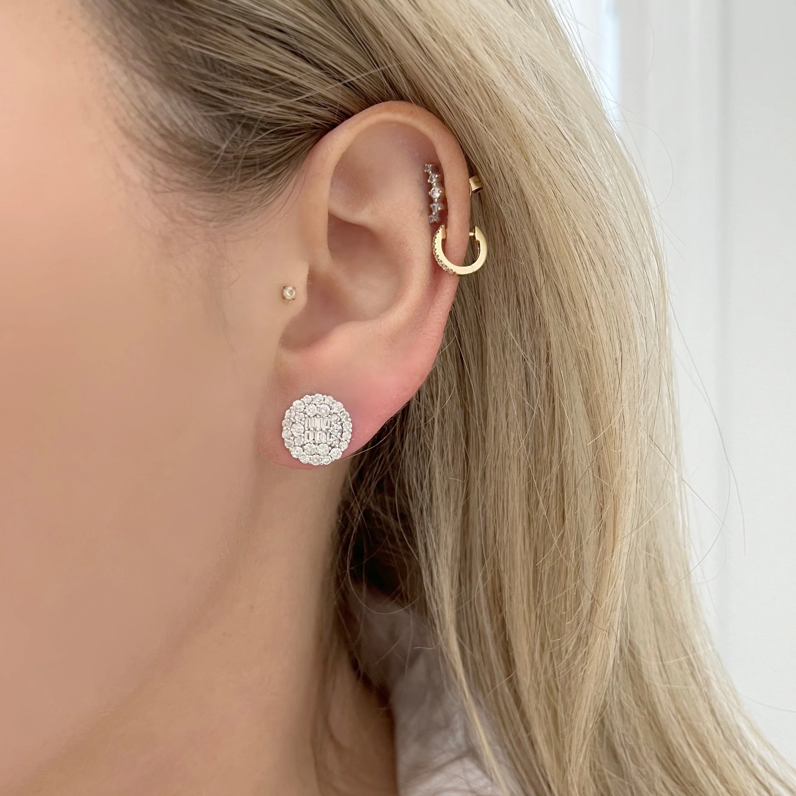 14K GOLD DIAMOND LARGE SARAH CIRCLE STUDS - Image 2