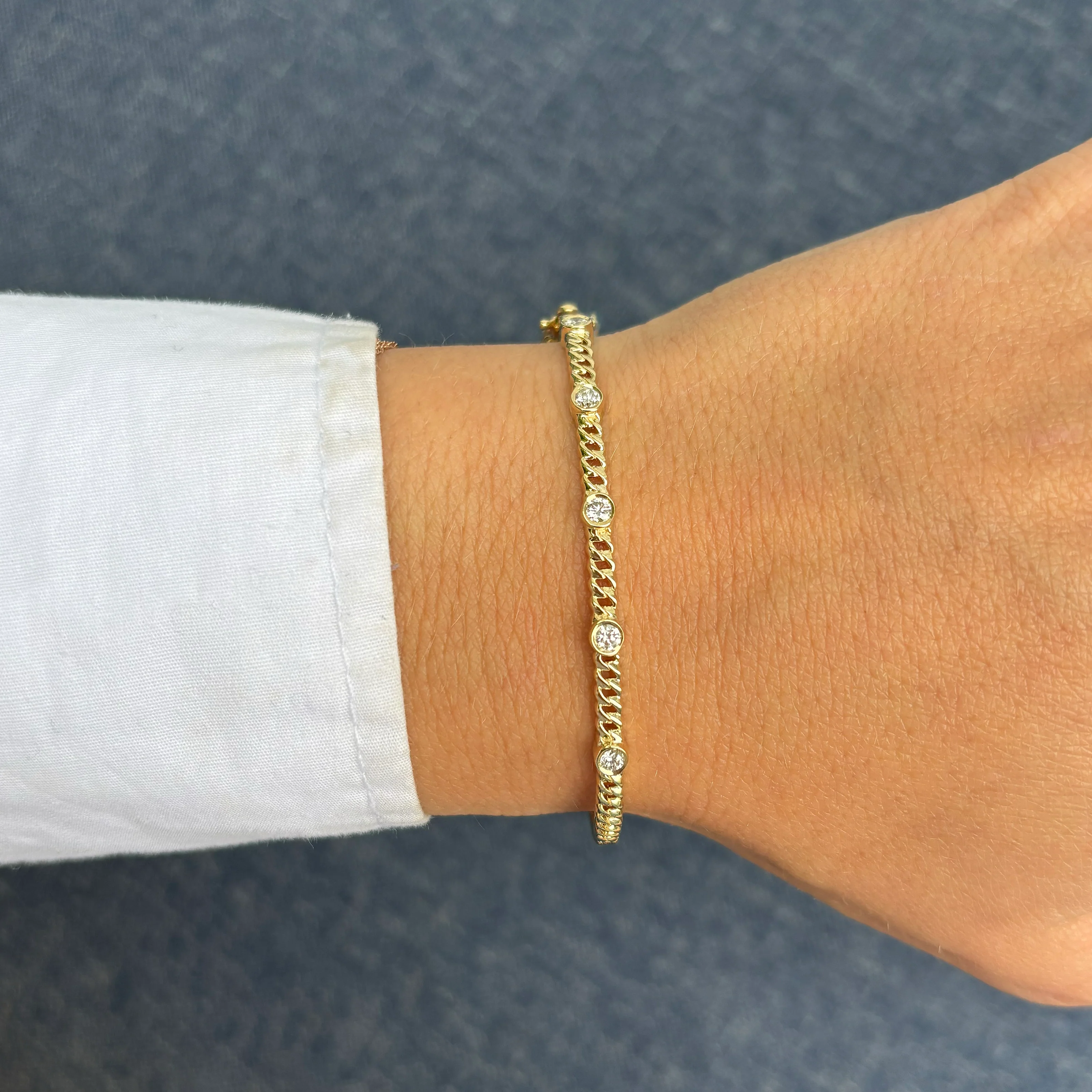 14K GOLD DIAMOND LILLIAN BANGLE - Image 3