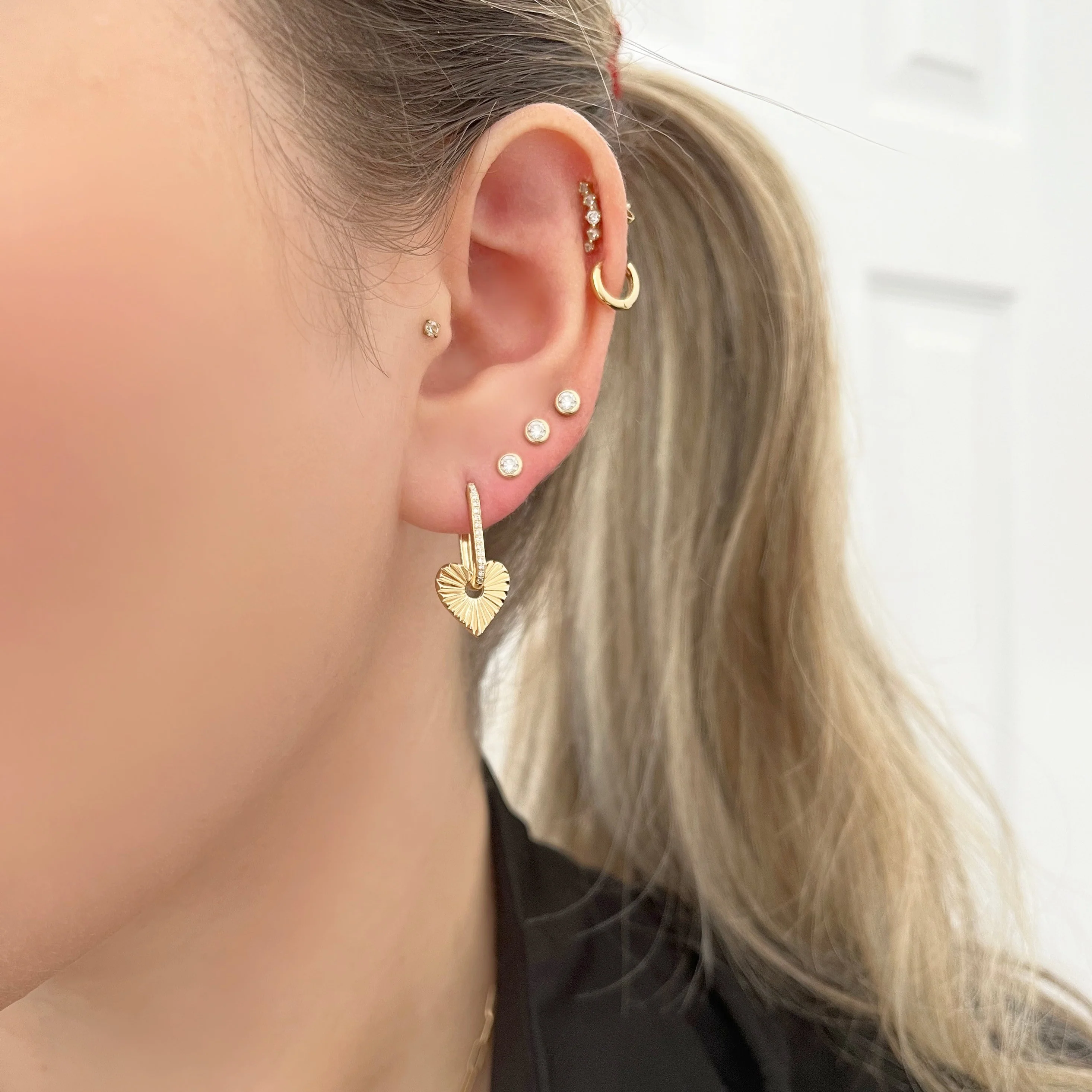 14K GOLD DIAMOND LULU HEART EARRINGS - Image 2