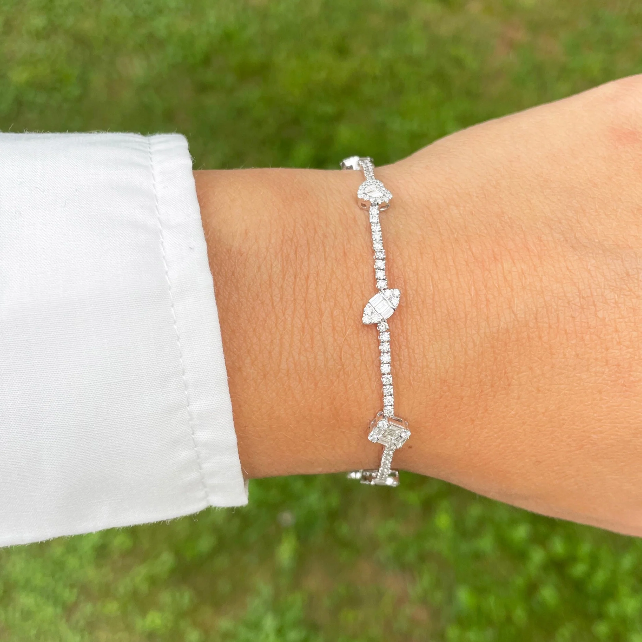 14K GOLD DIAMOND MINDY BRACELET - Image 2