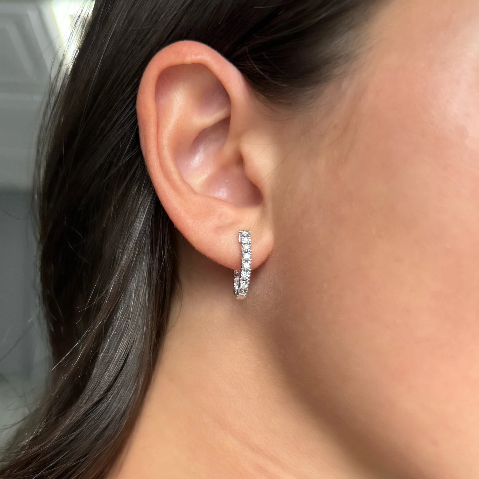 14K GOLD DIAMOND MINI OVAL JEN HOOPS - Image 2
