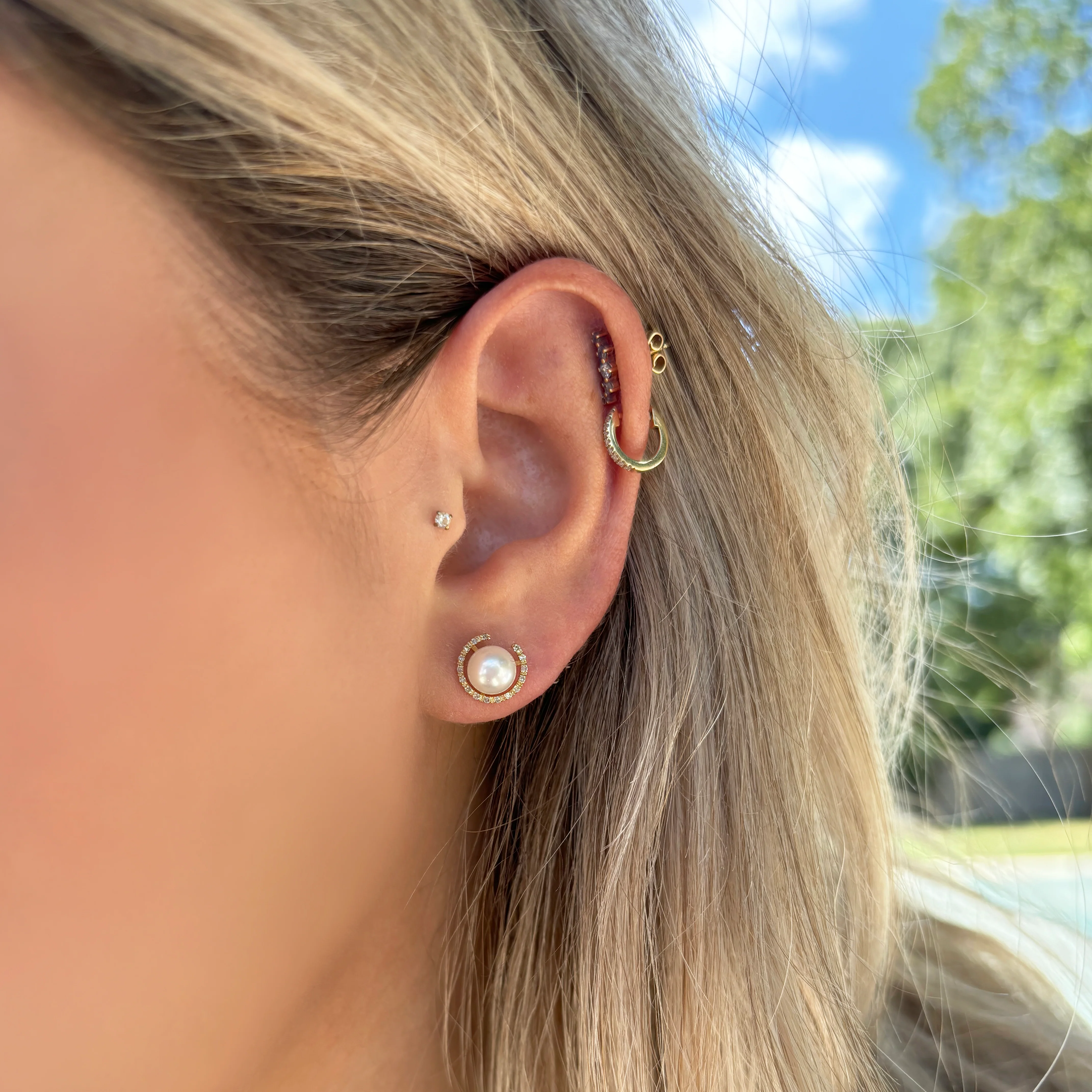 14K GOLD DIAMOND PEARL PERI STUDS - Image 2