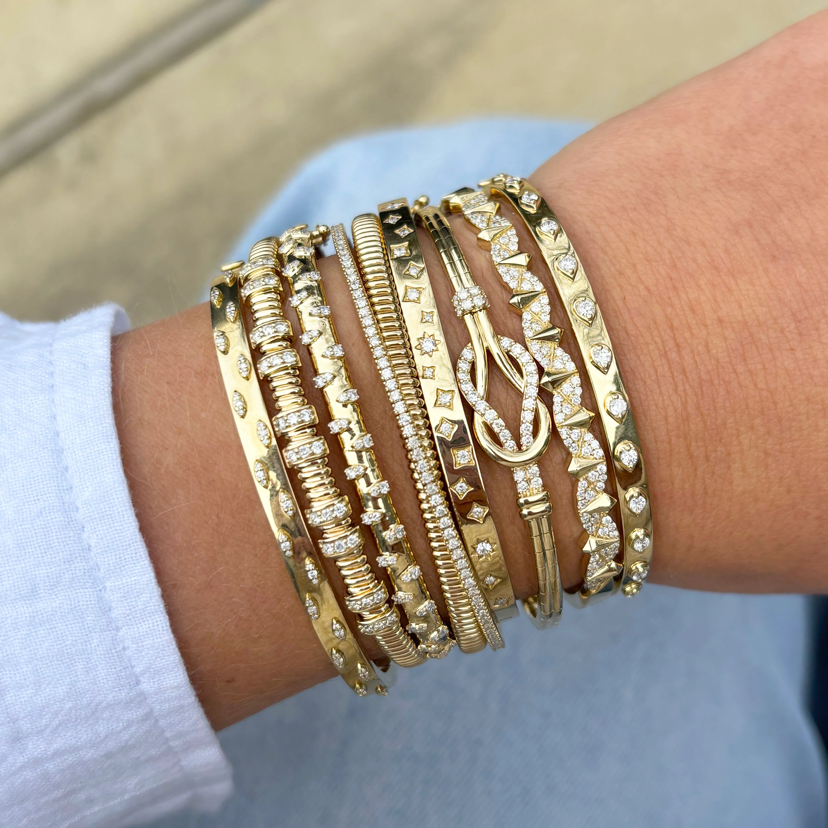 14K GOLD DIAMOND PENELOPE BANGLE - Image 2