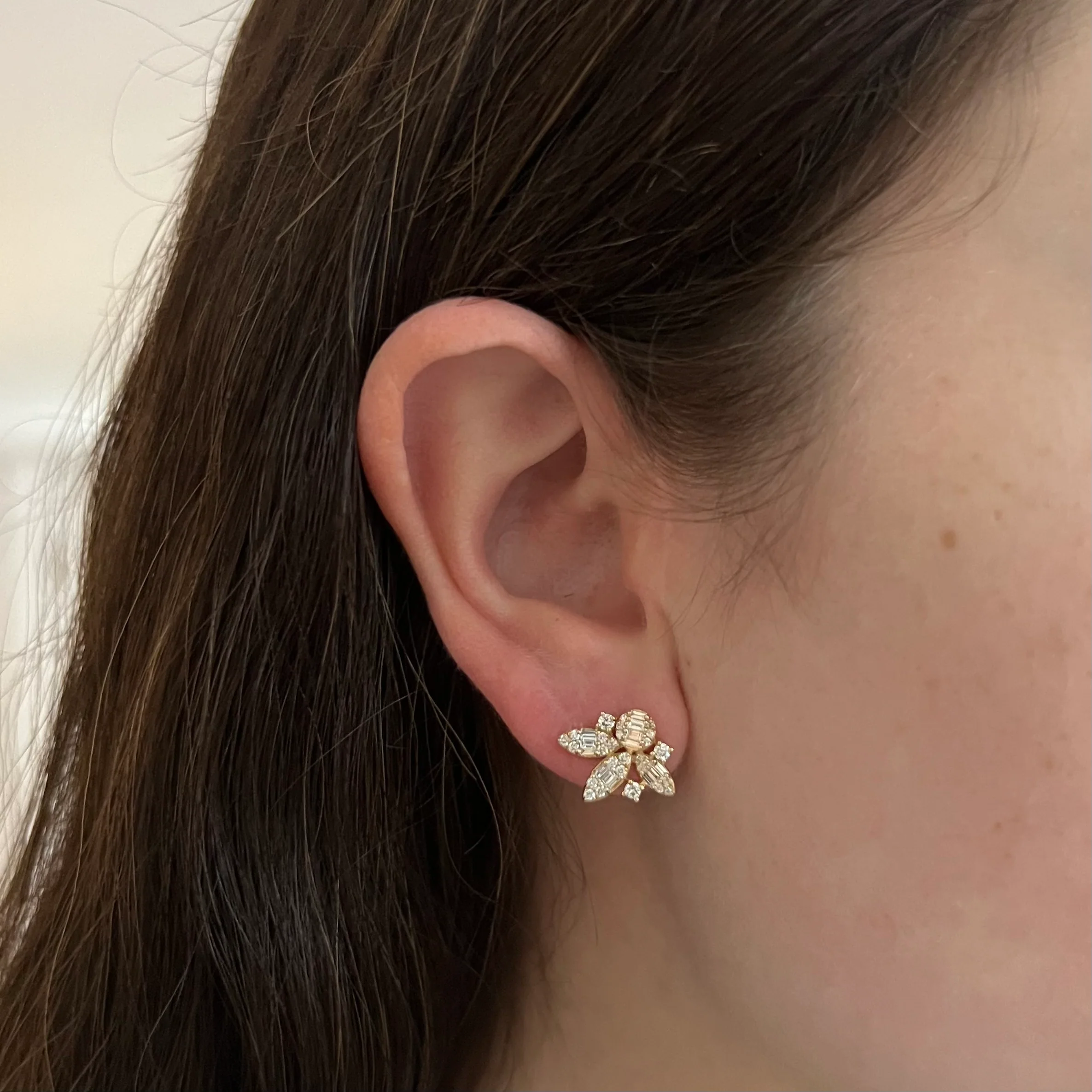 14K GOLD DIAMOND REVA STUDS - Image 2