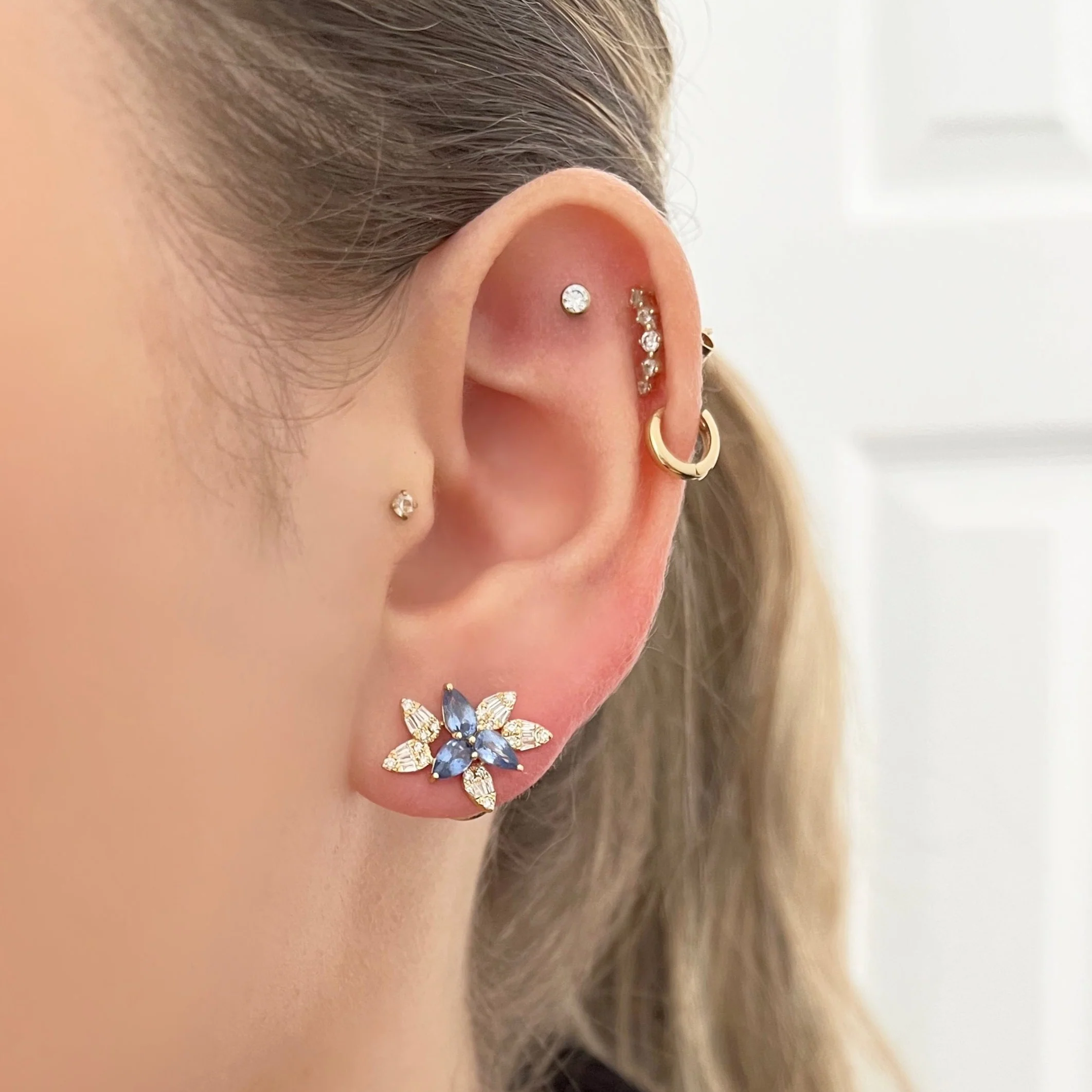 14K GOLD DIAMOND SAPPHIRE ALIX STUDS