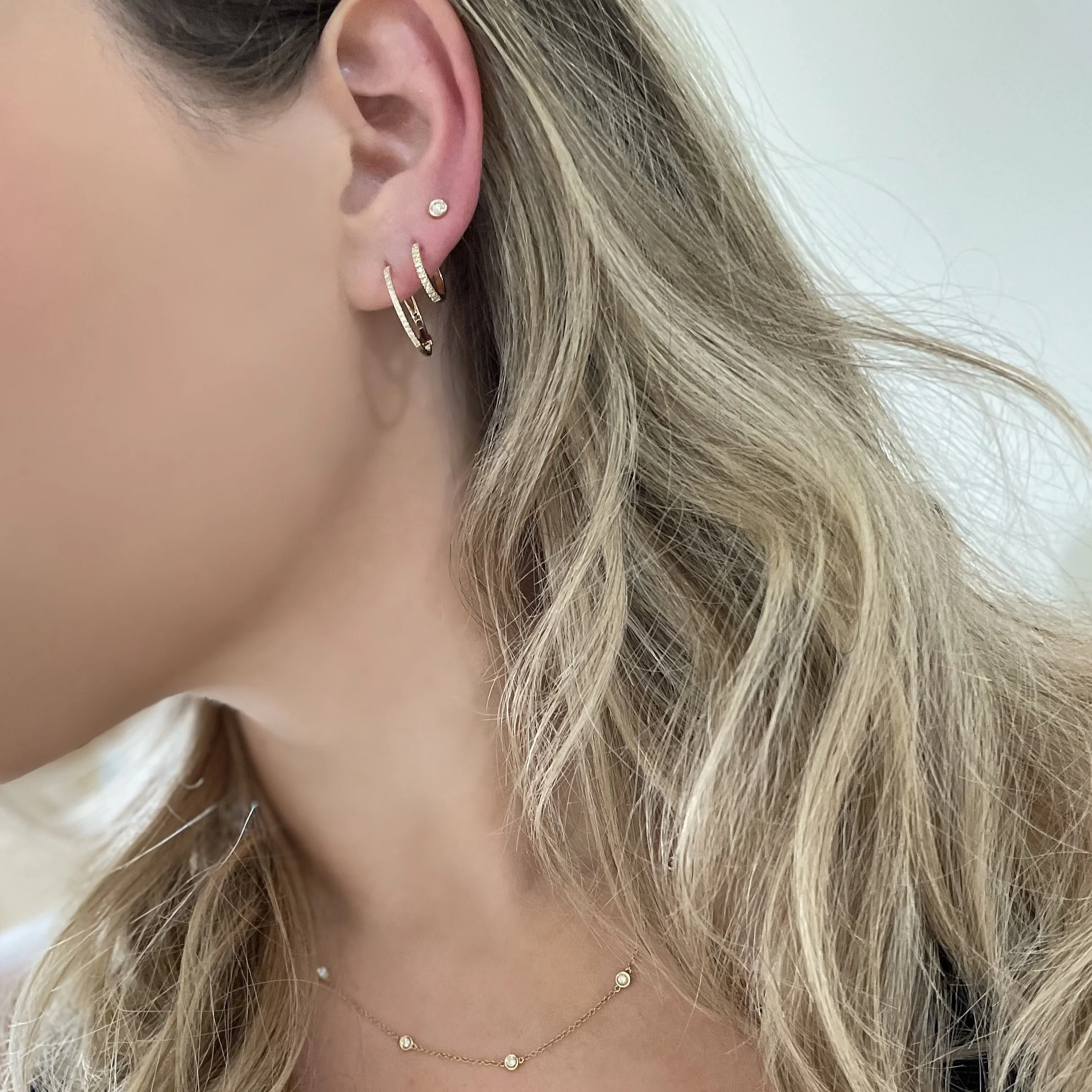 14K GOLD DIAMOND SMALL KAYLA HOOPS - Image 2