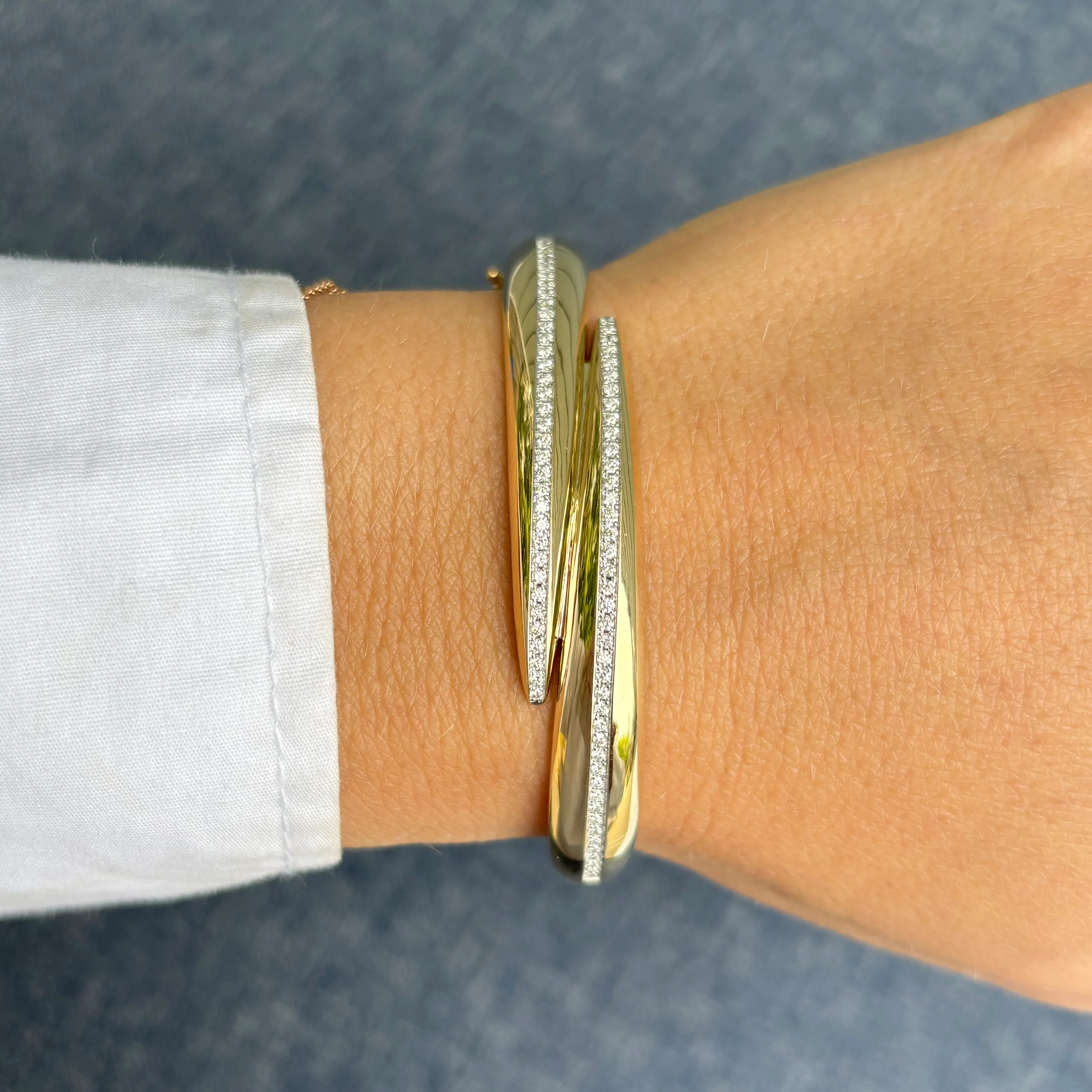 14K GOLD DIAMOND TARA BANGLE - Image 2