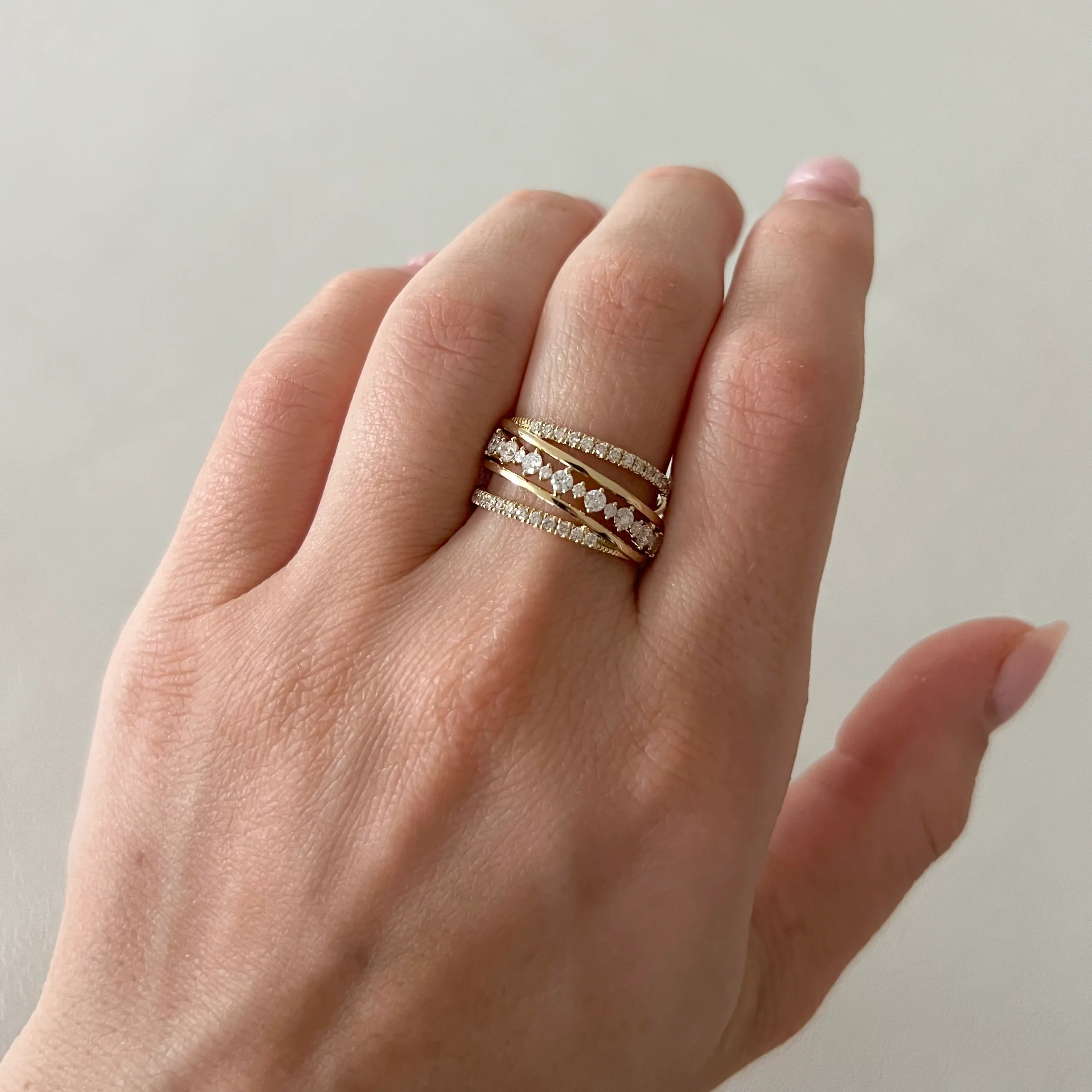 14K GOLD DIAMOND TIFFANY RING - Image 3
