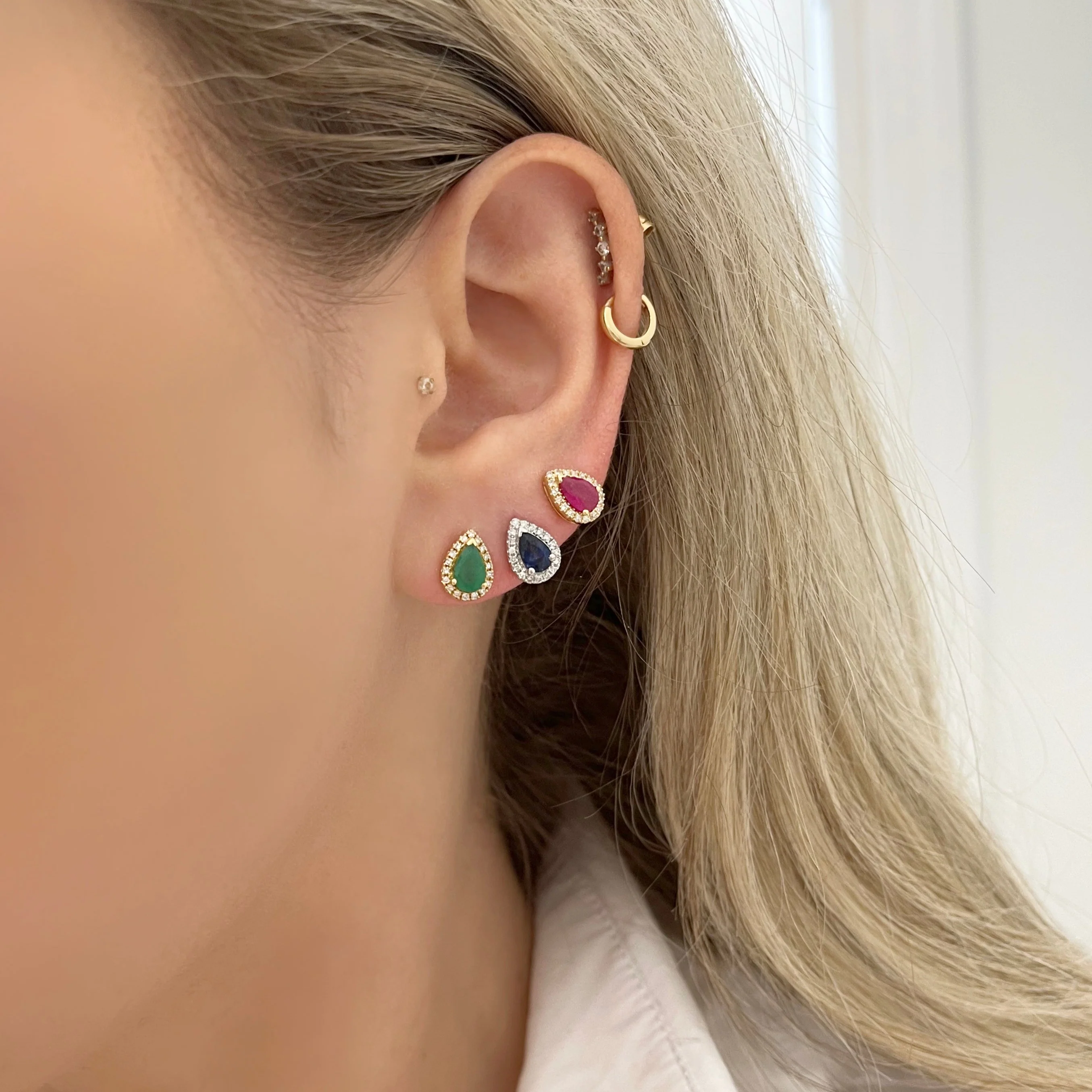 18K GOLD DIAMOND RUBY FRAN STUDS - Image 3